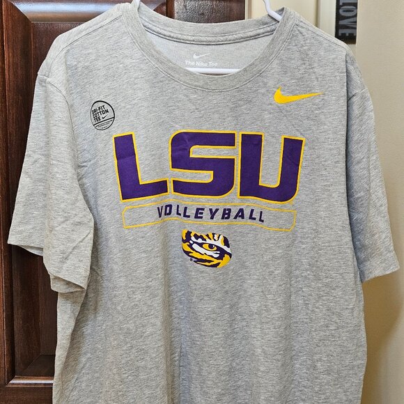 NWT Nike Men's Dri-Fit LSU Volleyball T-Shirt, Gray, Sz XL - Picture 1 of 10